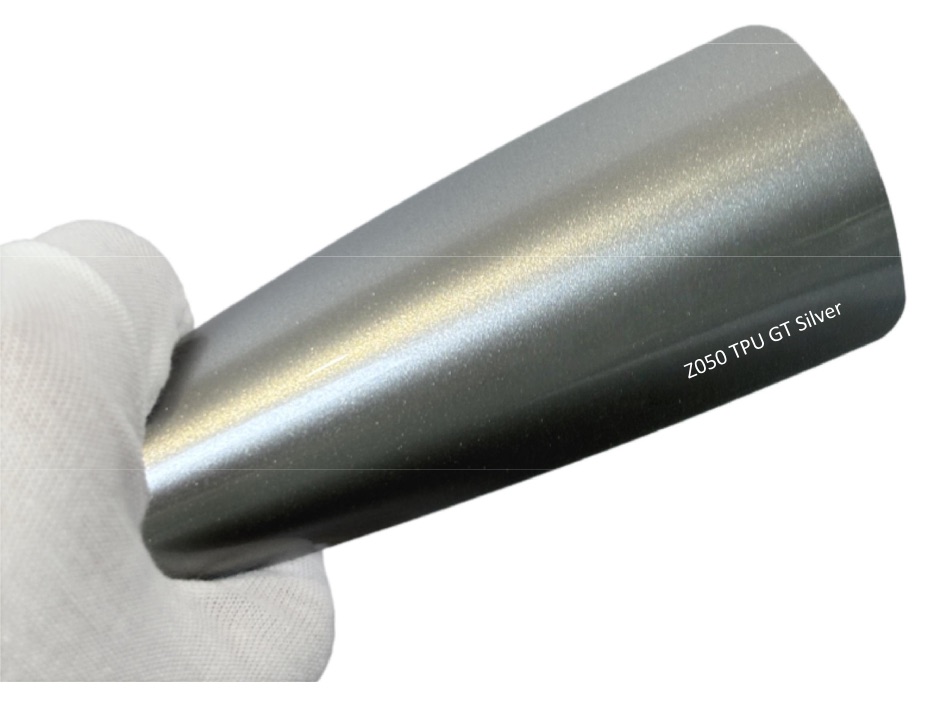 Z050 GT Silver – kolorowa folia PPF